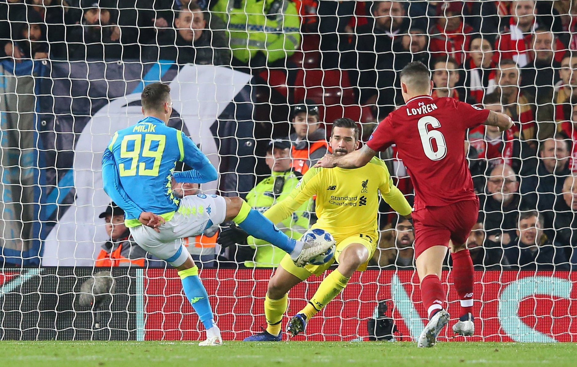 Alisson Becker.