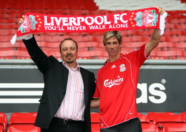 Fernando Torres signs