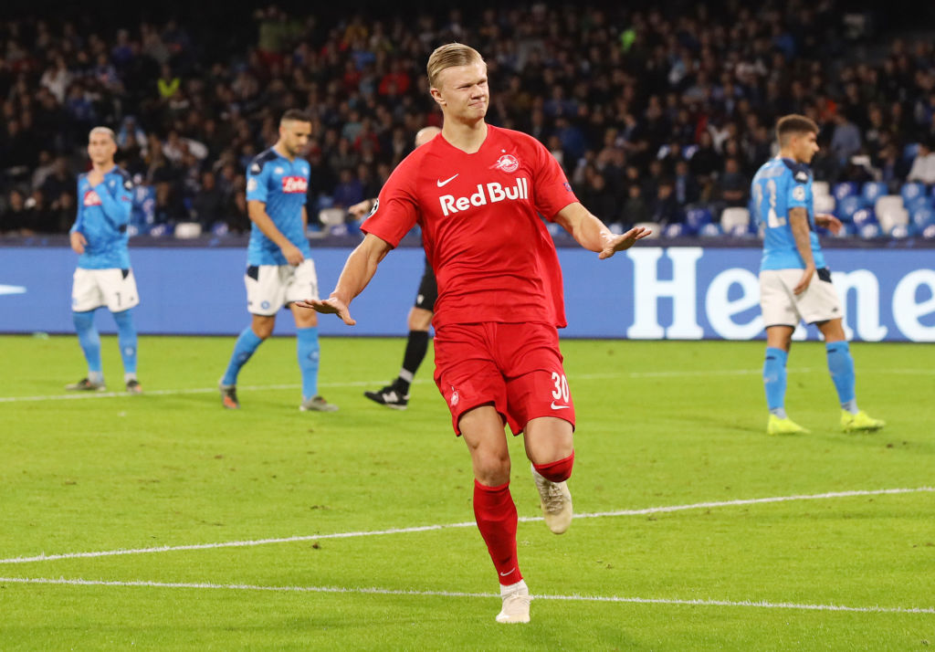 Liverpool target Erling Håland wants to play in the Premier League according to his father. 
