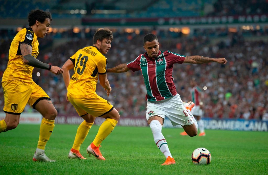 Allan in action for Fluminense
