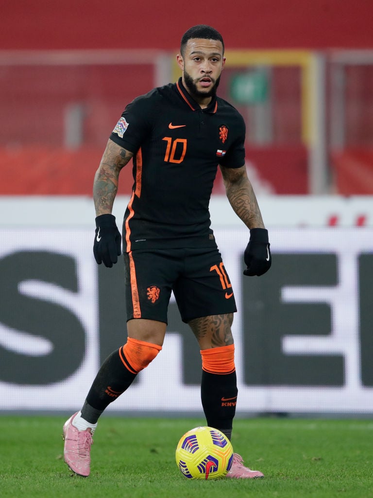 Liverpool should sign Memphis Depay