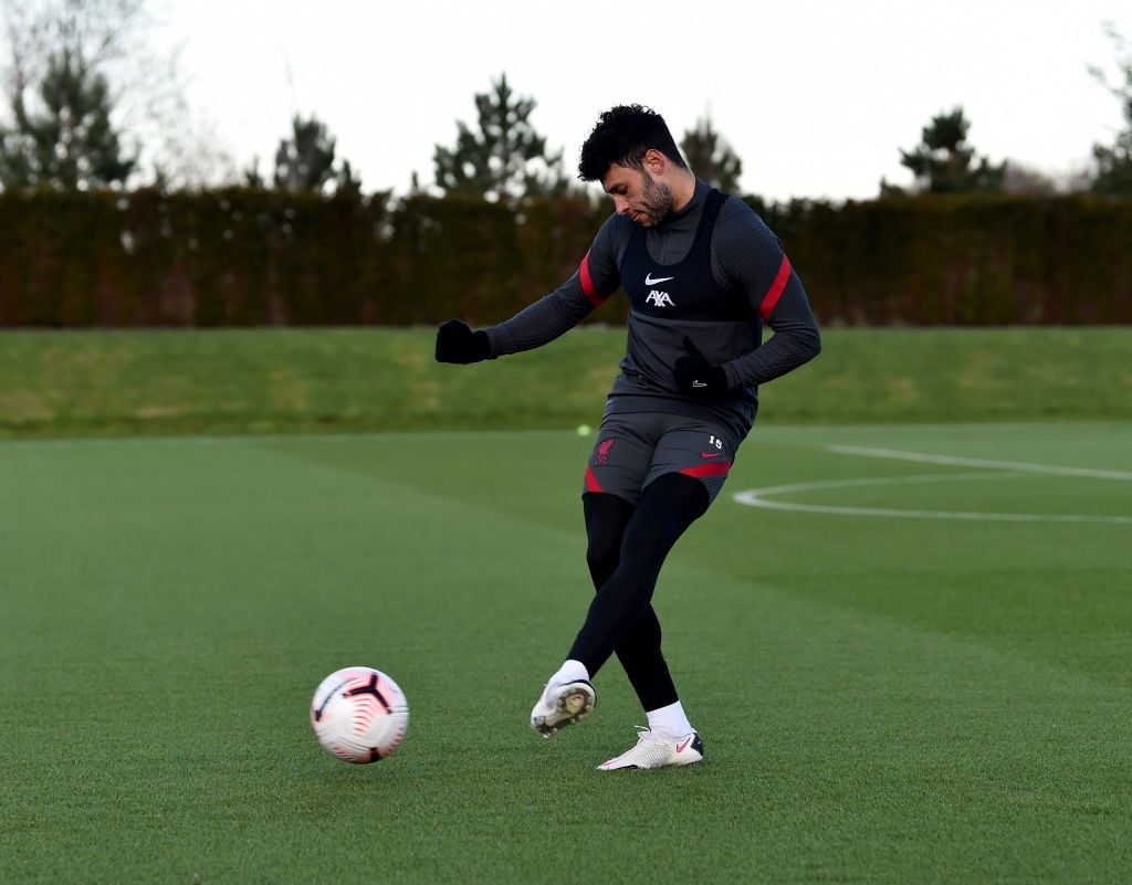 Liverpool fans on Twitter have reacted to Alex Oxlade-Chamberlain being pictured in training.