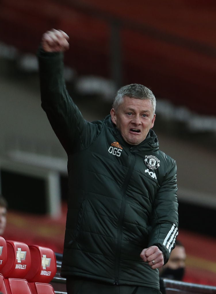 Roy Keane has said that Manchester United will be pushing Liverpool for the Premier League title