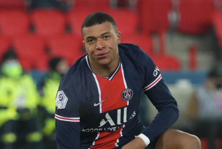 Paris Saint-Germain v Stade Brest - Ligue 1