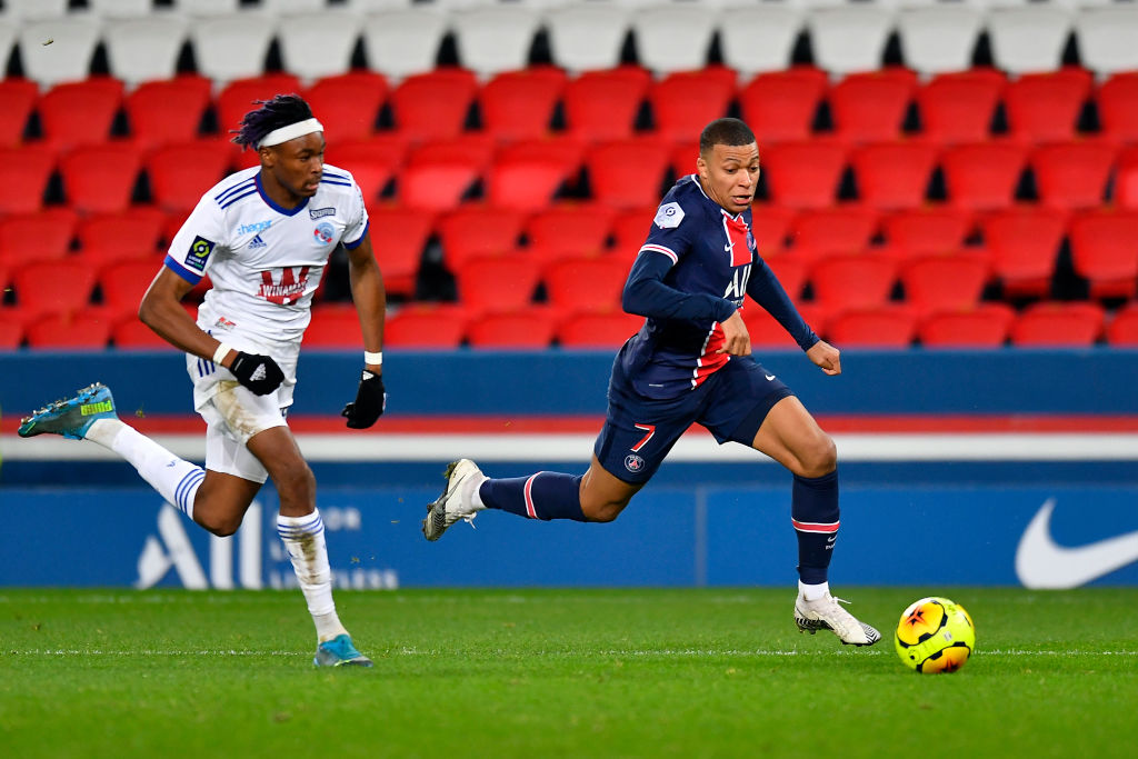Paris Saint-Germain v RC Strasbourg - Ligue 1