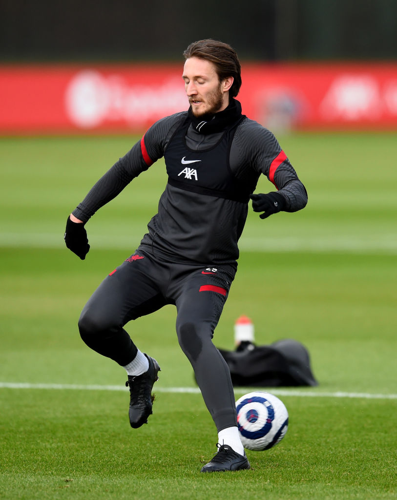 Jürgen Klopp has to show faith in Ben Davies so that Fabinho can return to the midfield.