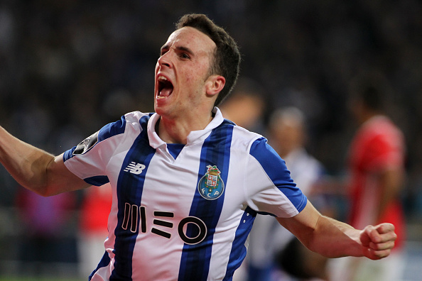 FC Porto v SL Benfica - Premier League 2016/17