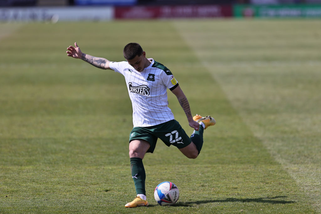 Adam Lewis will join Livingston on loan for the 2021/22 season