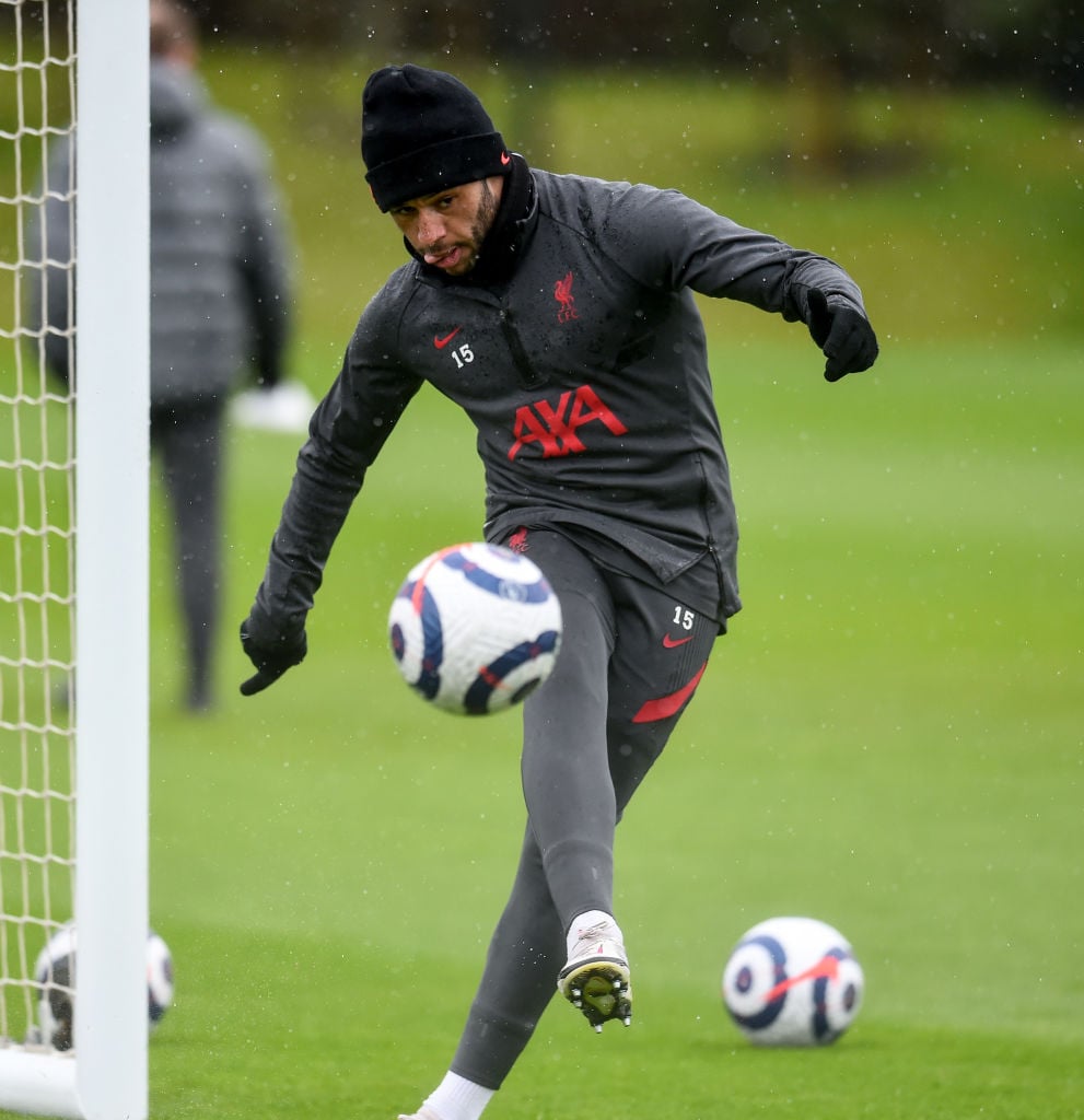 According to the Liverpool ECHO, Alex Oxlade-Chamberlain could be used as a 10