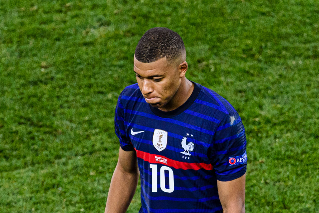 Liverpool fans are ecstatic about news Kylian Mbappe will not extend his contract at PSG