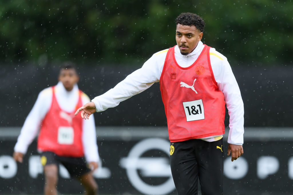 why didn't Liverpool sign Donyell Malen