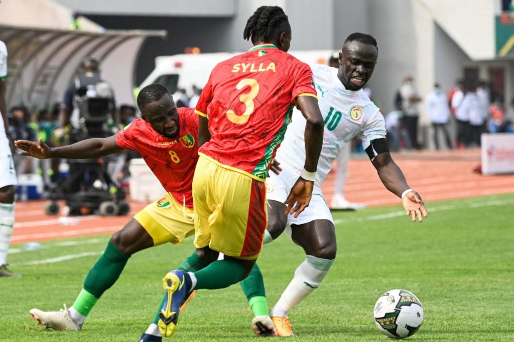 TOPSHOT-FBL-AFR-AFCON-2021-2022-SEN-GUI