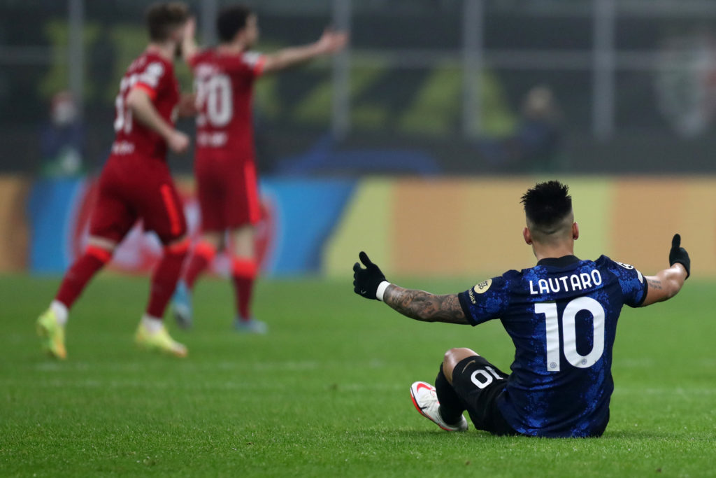 Inter v Liverpool FC: Round Of Sixteen Leg One - UEFA Champions League