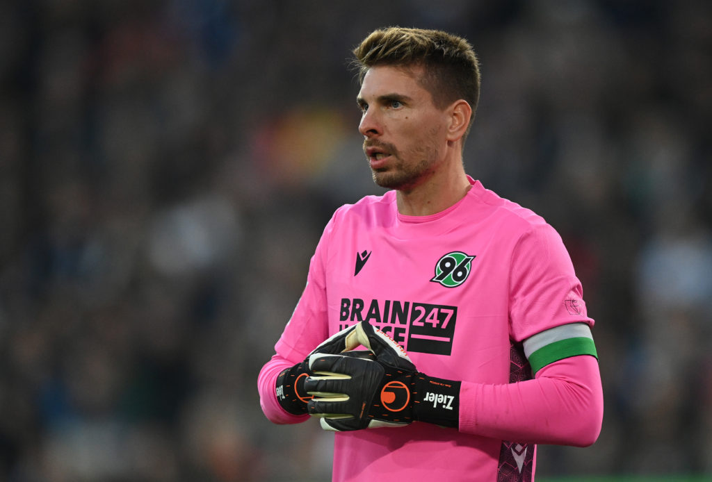 Hannover 96 v Hamburger SV - Second Bundesliga