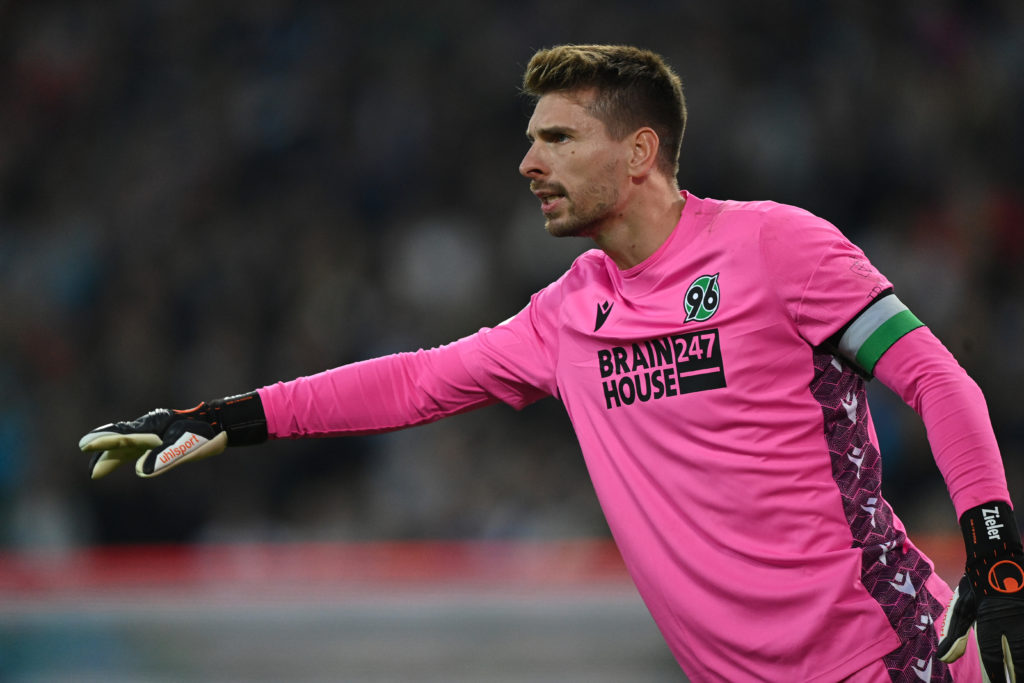 Hannover 96 v Hamburger SV - Second Bundesliga