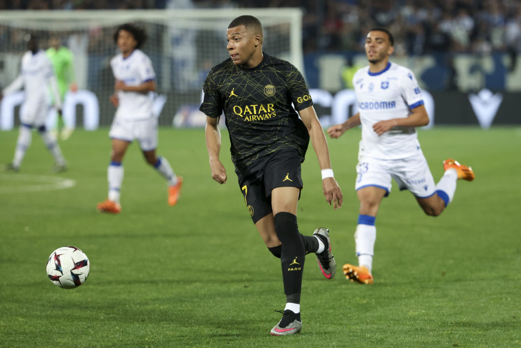 AJ Auxerre v Paris Saint-Germain - Ligue 1