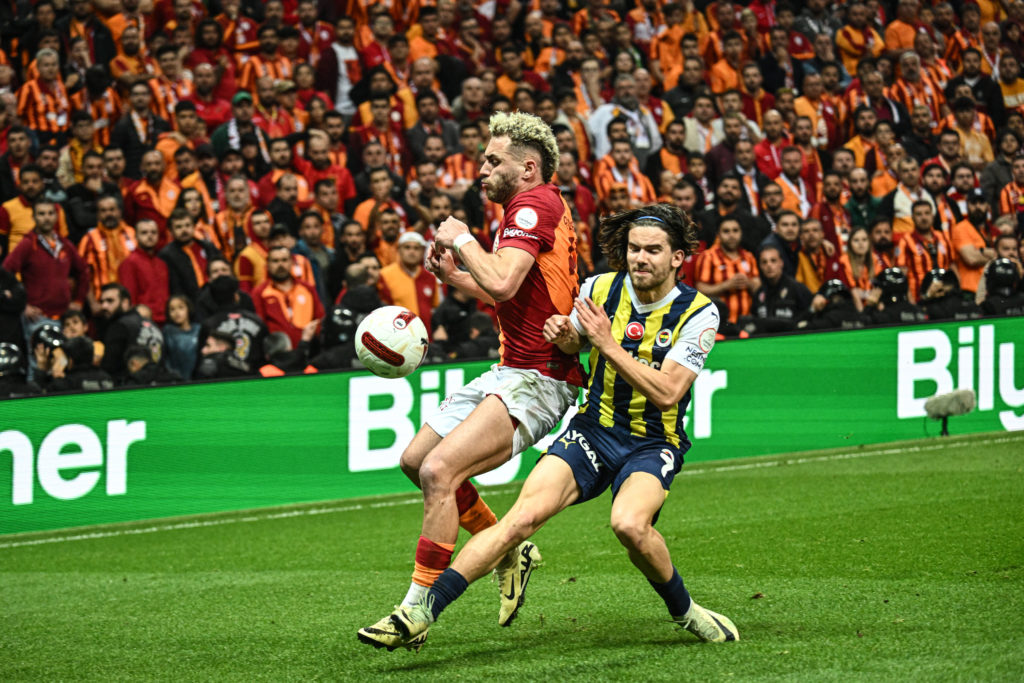 Galatasaray v Fenerbahce - Turkish Super Lig