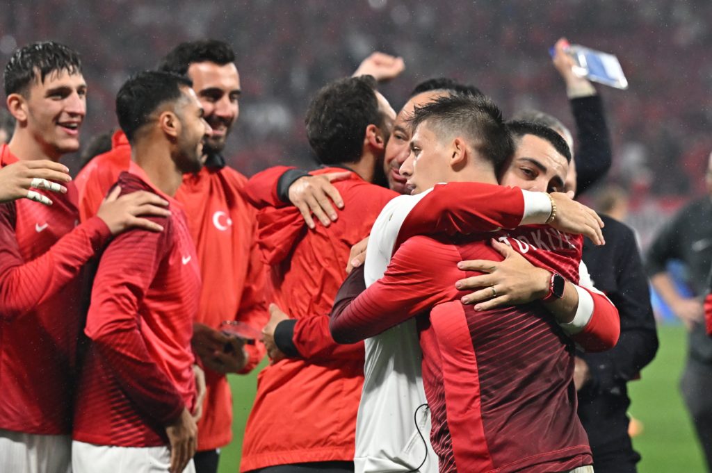Turkiye beat Austria 2-1 to reach EURO 2024 quarterfinals