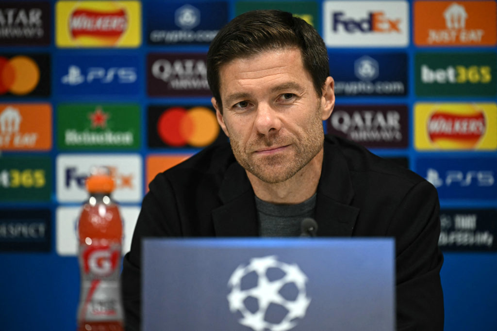 FBL-EUR-C1-LEVERKUSEN-PRESSER