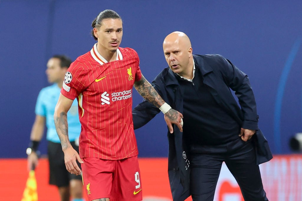 Arne Slot and Darwin Nunez pictured on the Liverpool touchline.