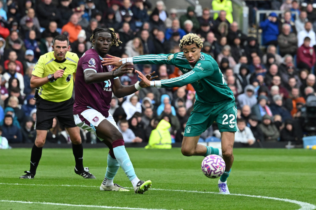 Hugo Ekitike of Liverpool battles for possession with Lesley Ugochukwu of Burnley during the Premier League match between Burnley and Liverpool at Turf Moor on September 14, 2025 in Burnley, England.