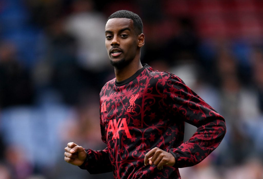 Alexander Isak of Liverpool warms up prior to the Premier League match between Crystal Palace and Liverpool at Selhurst Park on September 27, 2025 in London.