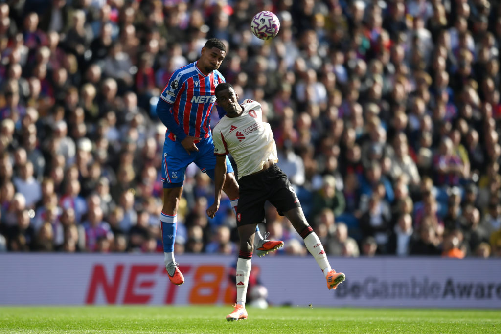 Alexander Isak heads the ball
