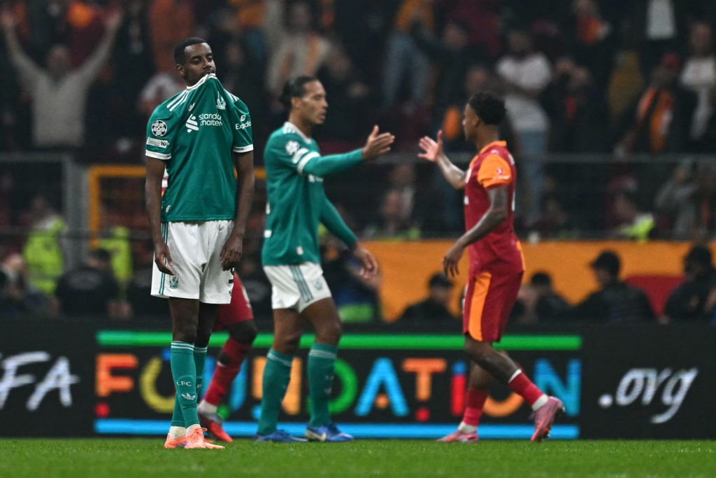 Liverpool's Swedish forward #09 Alexander Isak (L) reacts at the end of the UEFA Champions League first round day 2 football match between Galatasaray (TUR) and Liverpool (ENG) at the Ali Sami Yen Spor Kompleksi
