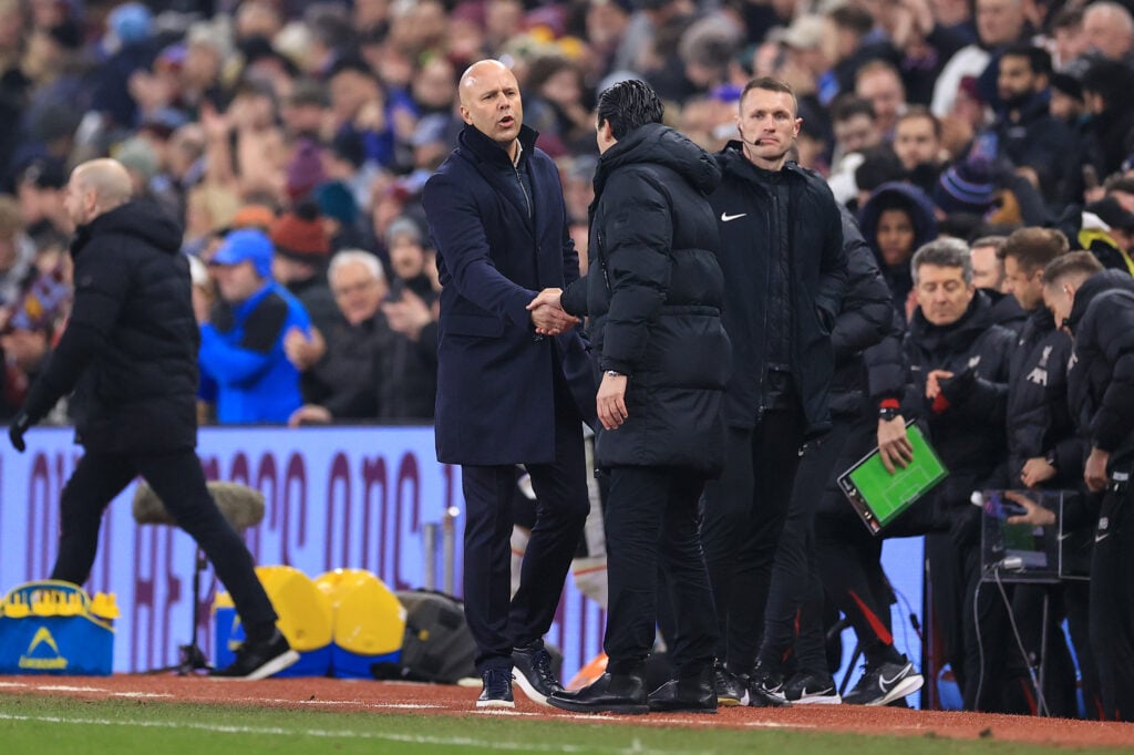 Arne Slot and Unai Emery shake hands after game
