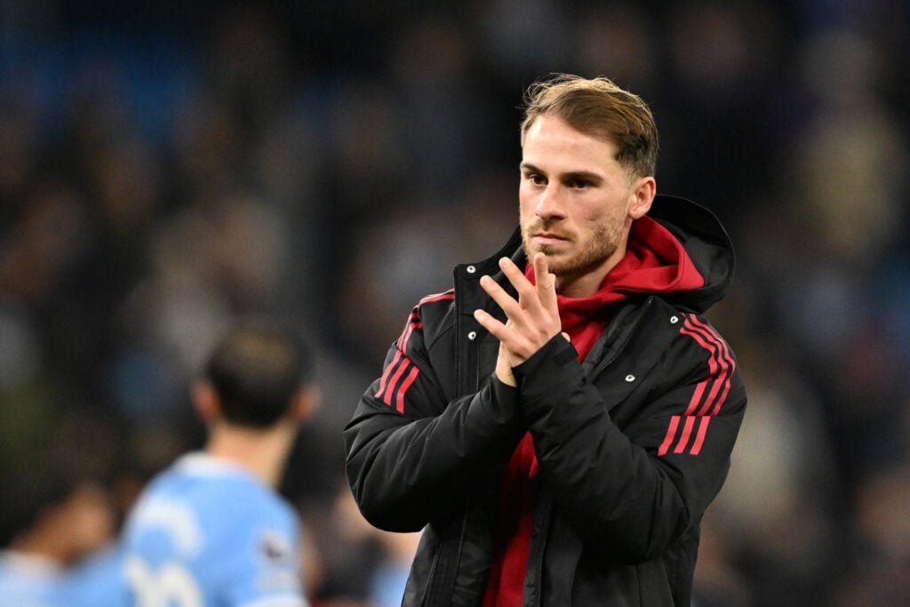 Alexis Mac Allister applauds fans after Liverpool's Premier League loss against Manchester City at the Etihad Stadium.