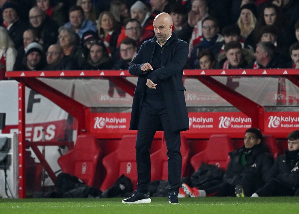 Arne Slot managing Liverpool at the City Ground