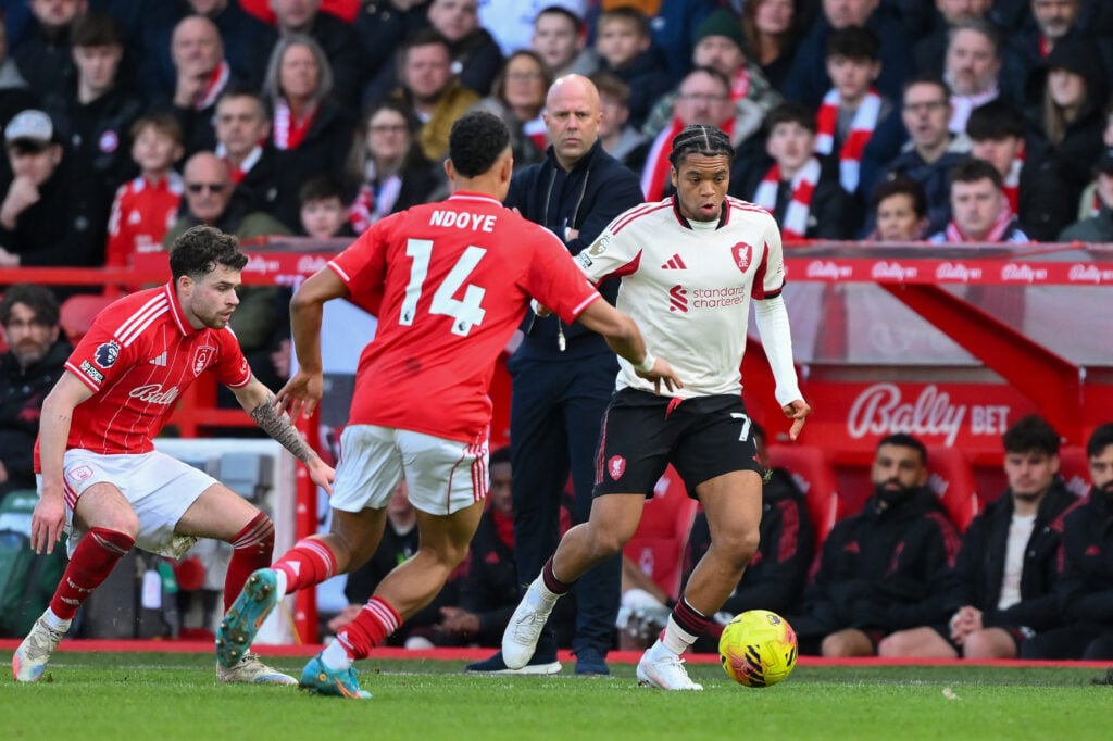 Rio Ngumoha for Liverpool against Nottingham Forest, with Arne Slot behind him