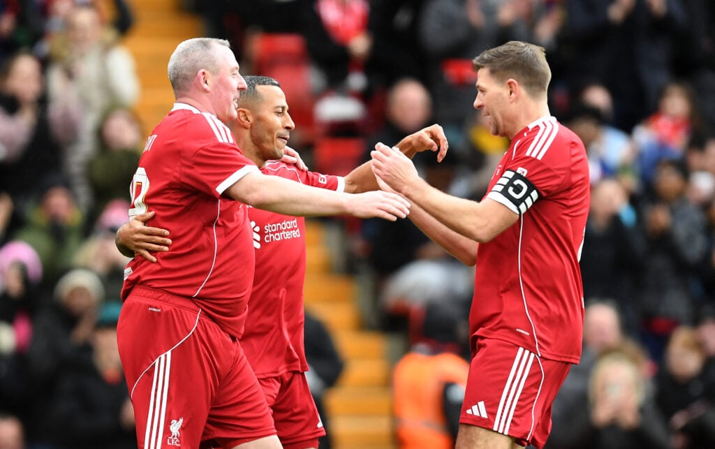FBL-ENG-GER-LEGENDS-LIVERPOOL-DORTMUND
