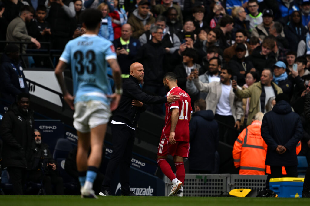 mOHAMED sALAH COMES OFF AGAINST mAN cITY